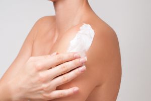 10 zasad dbania o skórę ciała. Pielęgnuj ją troskliwie!